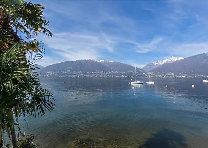 Garden On The Lake 1 - Happy Rentals