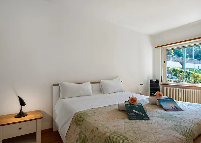Garden On The Lake 1 - Happy Rentals
